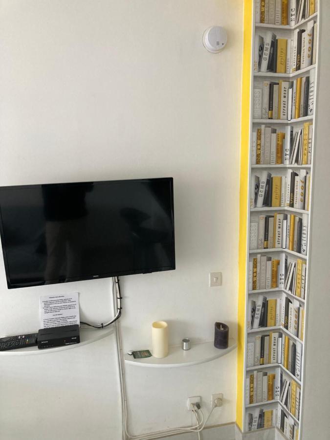 Tres Bel Appartement Entierement Renove Empuriabrava Exterior foto