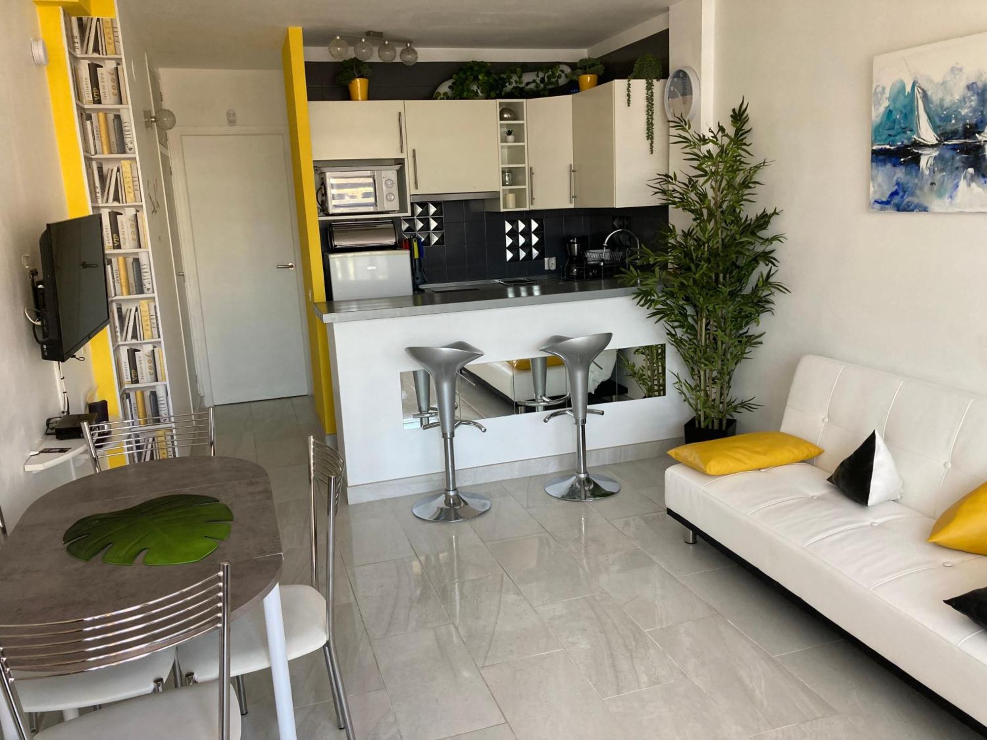 Tres Bel Appartement Entierement Renove Empuriabrava Exterior foto